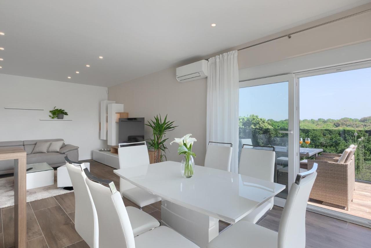 Exclusive Apartments Ellen & Micol-With 3 Free Mountain Bikes Pjescana Uvala Exterior foto